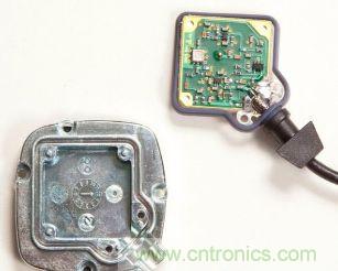 ͼ4��GPS���ߵ��ڲ��ṹ