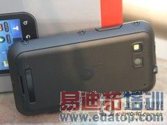 触控三防强机 摩托罗拉Defy今售价平稳