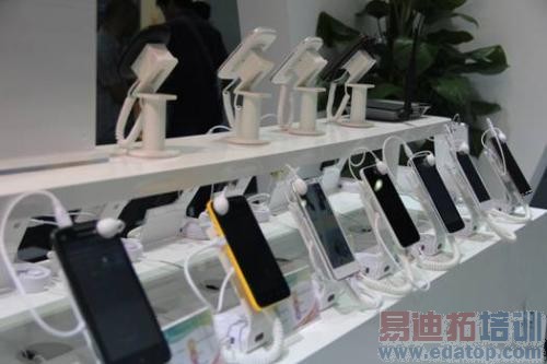 �����ƶ�ͨ�Ų���������о�������㼼��ȫ����