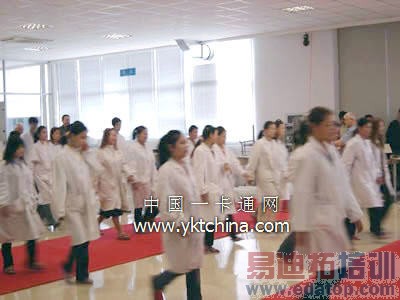 ���õ���ʽ����