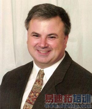 以太网联盟主席、IEEE 802.3 400G以太网研究组主席John D'Ambrosia