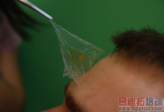 ������Ƥ��װ��һ������װ�����У������ڼ�����Ҫ����