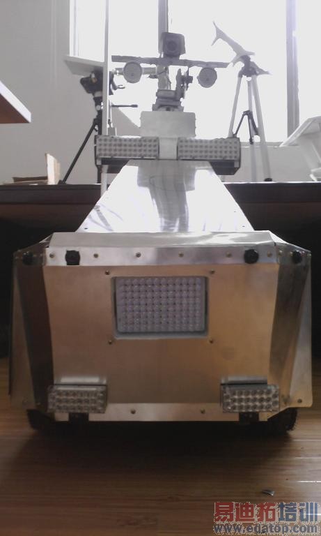 ����ţ�����������Ѳ�߳�����װ������ϵͳ�����£�