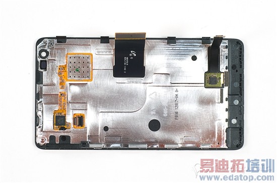 低价的秘密:Lumia 900拆解