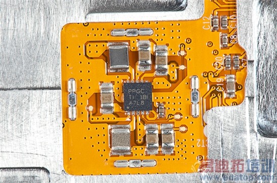 低价的秘密:Lumia 900拆解