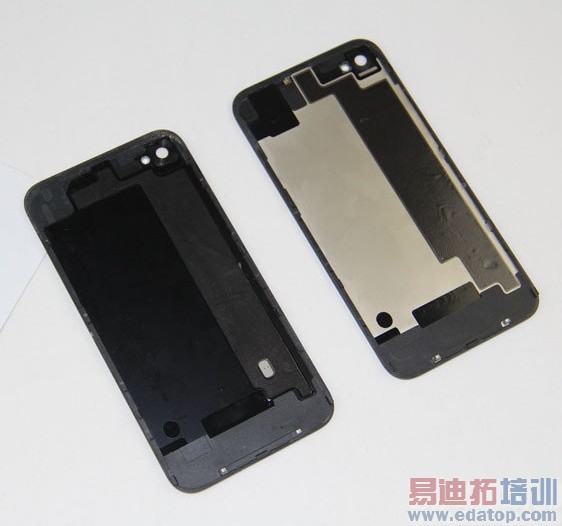 后壳的区别非常小,只有颜色和胶纸的区别