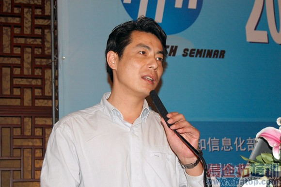 长飞光缆朱险峰