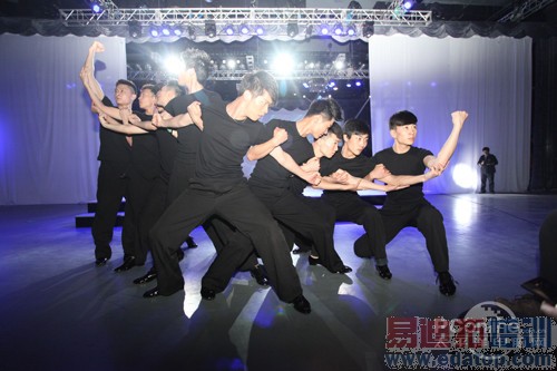 现代爵士舞激荡澎湃力量 现代爵士舞激荡澎湃力量