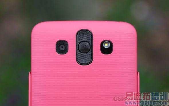 LG AKA智能手机试玩 有趣但定价过高