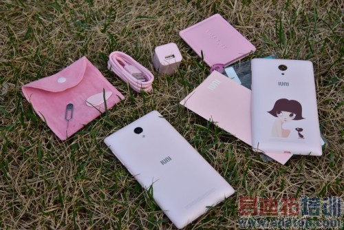 IUNI i1��������λŮ���г� �ۼ�1999Ԫ��