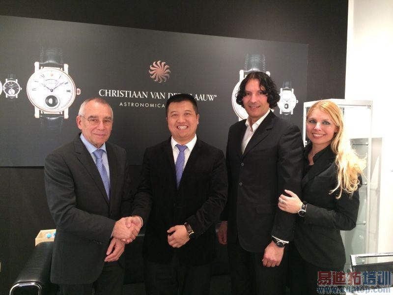 ��������ڳ�����ͻ��100�򣬴������������������ֱ���һƷ�ƣ�