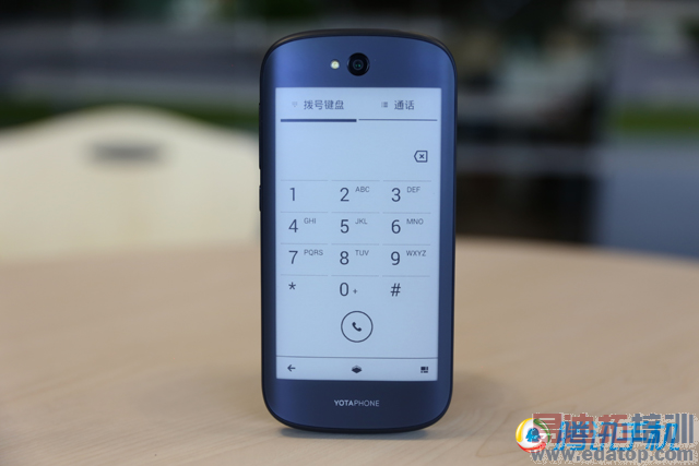 YotaPhone 2评测:双屏正反两用 但应用匮乏