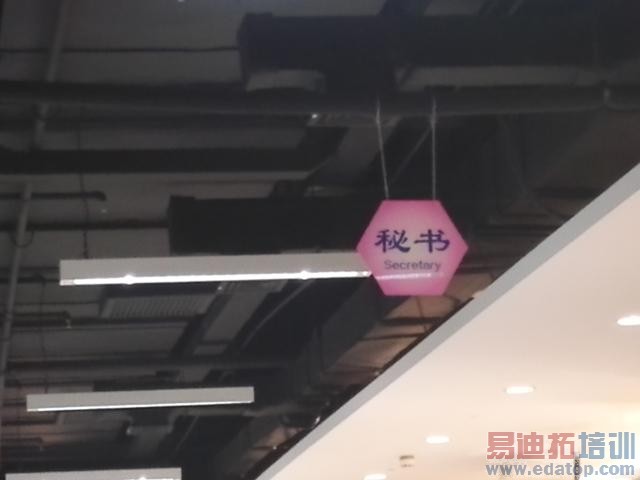 ���佹�����������