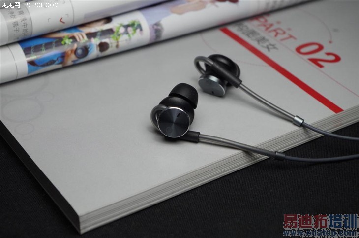 手机耳机天生一对 让双蛋节一步到位