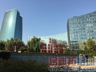 比更大更强大! 三星Edge对比iPhone 6