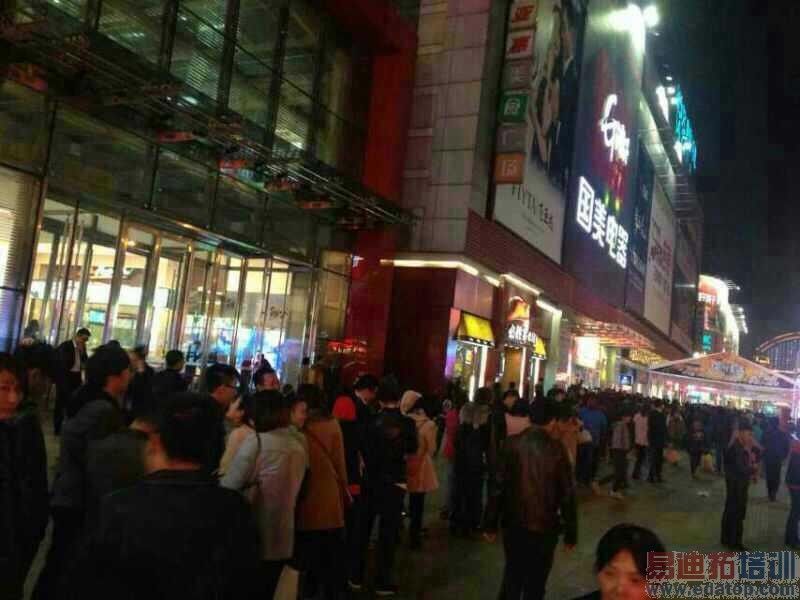 ƻ��iPhone 6��ʽ���� ����ȫ���ŵ�2Сʱ��������̨