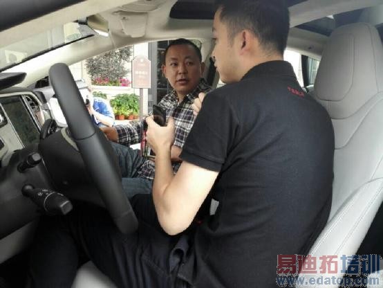 ���£����٣���Ϊ��ҫ��˹������֮��쭽����ݣ����ݽ�����