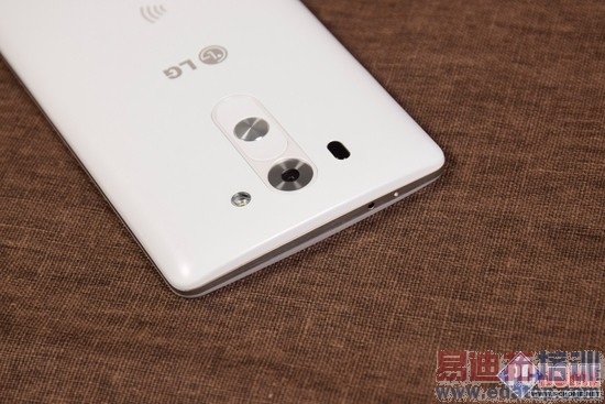 4G˫��˫ͨ����Խ� LG G3 Beat����