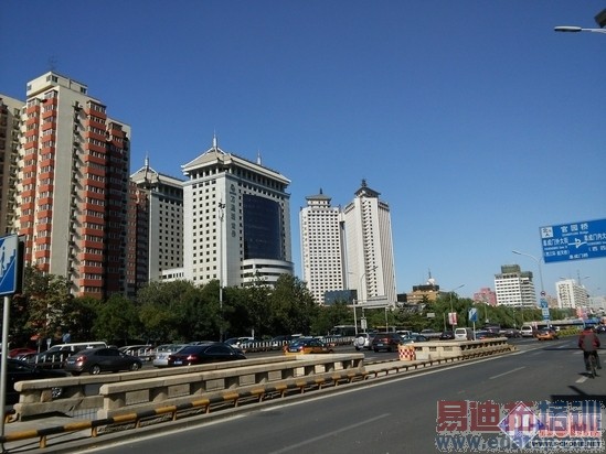 4G˫��˫ͨ����Խ� LG G3 Beat����