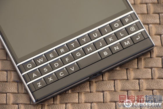 ��ݮBlackBerry Passport