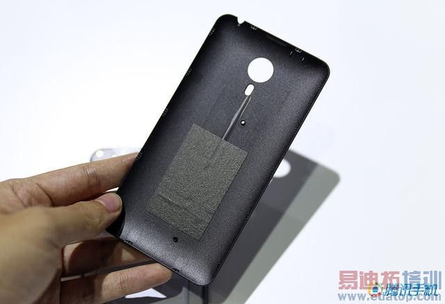 ����MX4���֣������������ֻ� ��ռ�Ⱦ���