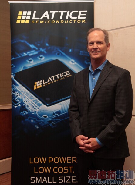 ����˼����iCE40���¶���͹��ģ����Լ۱�FPGA��Ʒ