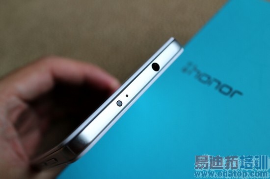 �˺�4G��˼оƬ��Ϊ��ҫ6��׼������(2)