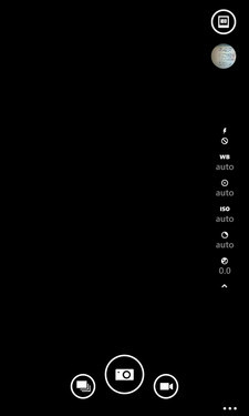 ���ư�WP8.1�����Ի� Lumia Cyan���ȿ� 