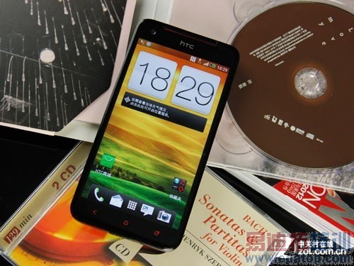 �׿�5Ӣ��1080p�ĺ� HTC Butterfly���� 