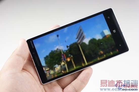 Lumia930���⣺��ɫ��ɧ����ǿLumia