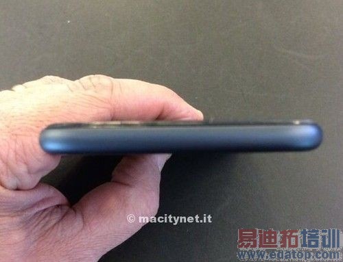 ��۲���? iPhone6ģ����iPhone5s�Ա�