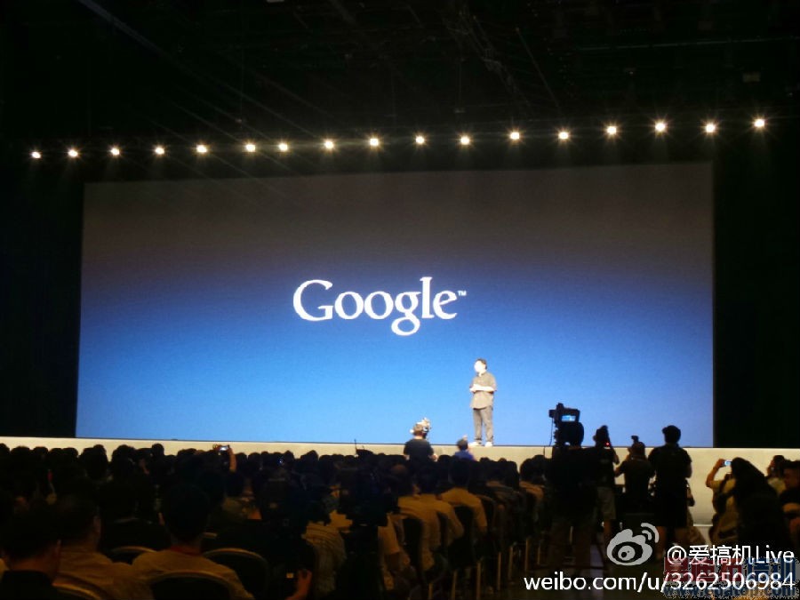 锤子发布会回顾 老罗:我不是为了输赢 我就是认真