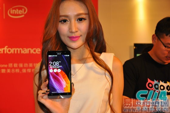 华硕发布ZenFone系列新机:不玩期货 易迅开卖799元起