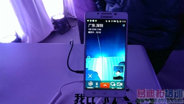 �׿�4G˫��˫ͨ�ֻ�������5.95��/�ĺ�