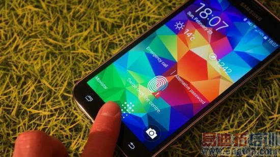 ����GALAXY S5�Ա�S4�����ֻ����岻��