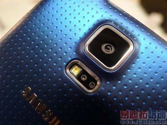 ����Galaxy S5�������飺���ʼ�����ֻ����ͷ��