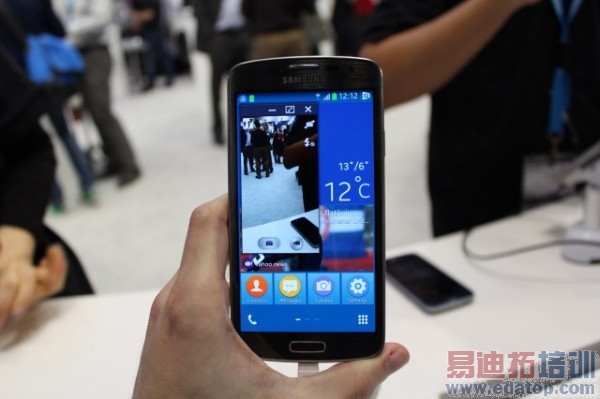 ����Tizenԭ�ͻ����֣��������õ�Android��¡Ʒ