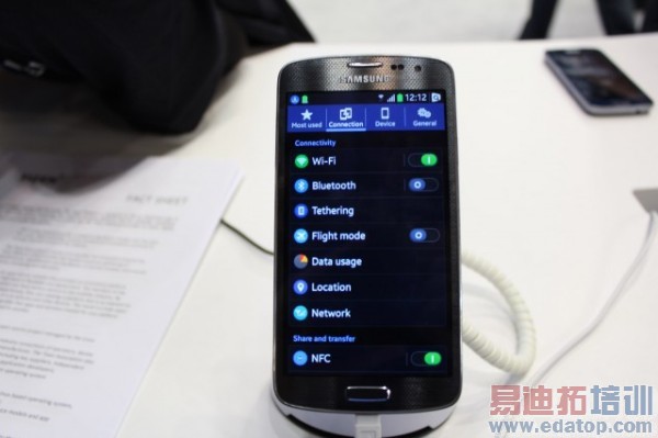 ����Tizenԭ�ͻ����֣��������õ�Android��¡Ʒ