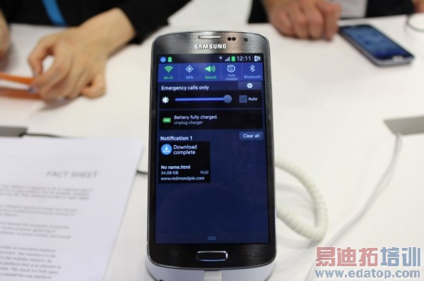 ����Tizenԭ�ͻ����֣��������õ�Android��¡Ʒ