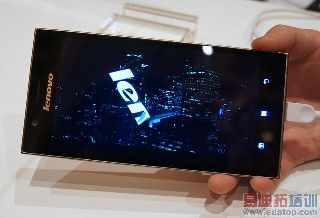 联想手机执行双品牌 缺乏聚焦如何挑战双寡头?