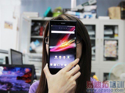 该买哪一个?超大屏手机VS小屏幕平板电脑