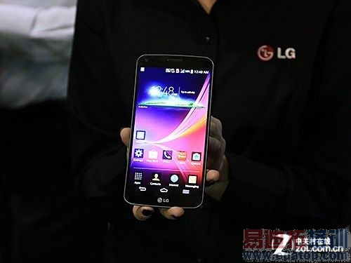 LG����G Flex�ֻ�:6Ӣ������������800