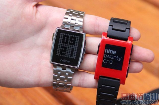 金属版Pebble智能手表亮相 售价约1420元