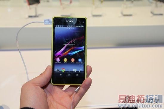 ����Z1 Compact