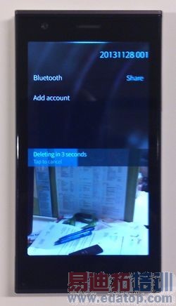 首台Jolla手机详评:MeeGo重生前景光明