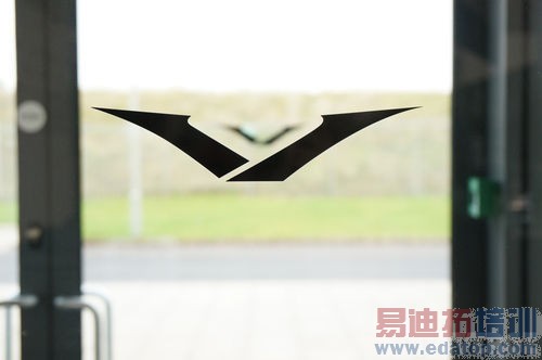 一探Vertu总部究竟:最奢侈的手机是怎么造出来的?