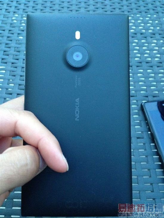 ŵ���������᣺6Ӣ��Lumia1520������