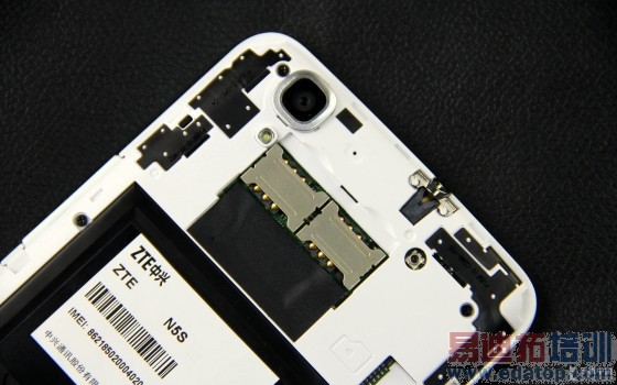 5.7Ӣ�����ʱ��˫ģ ����Memo S5���� 