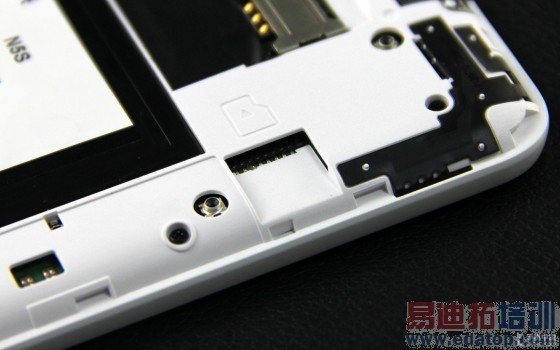 5.7Ӣ�����ʱ��˫ģ ����Memo S5���� 