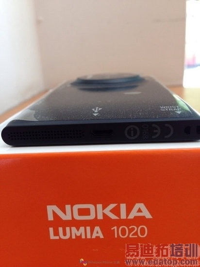 ��ɫ���۰�Lumia 1020������